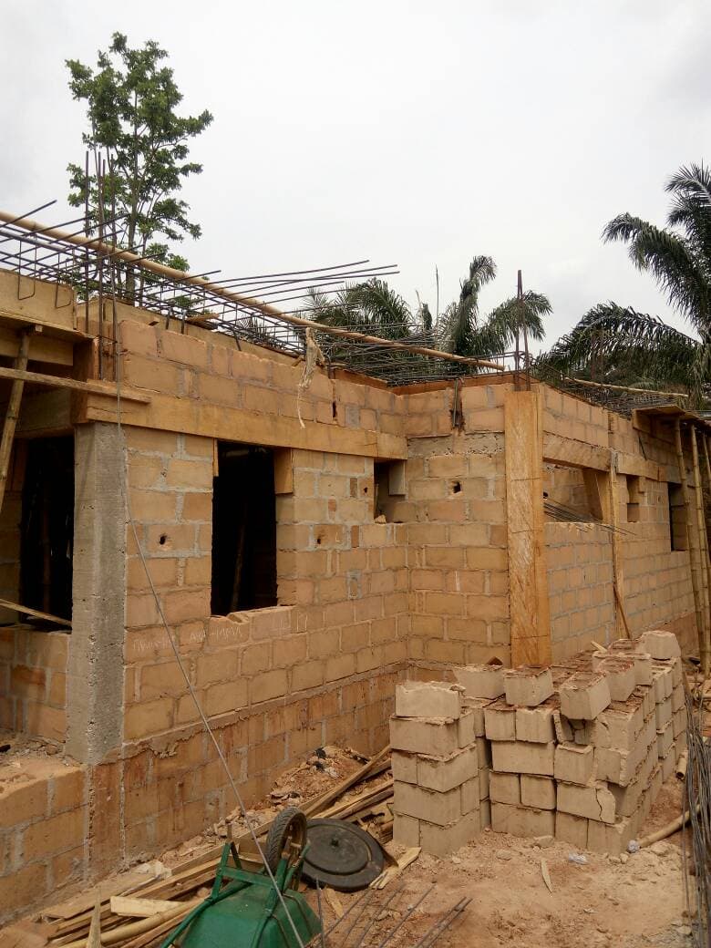 6-Bedroom Bungalow — image 1