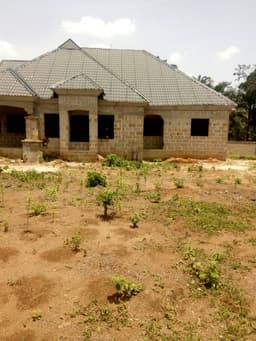 6-Bedroom Bungalow — thumbnail 5